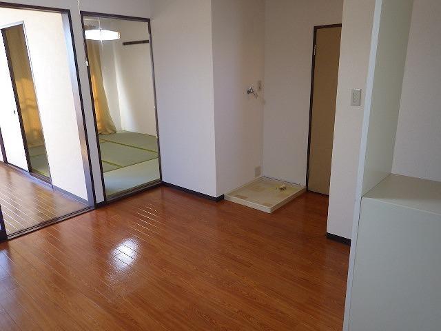 ツインシャトーAB リビング