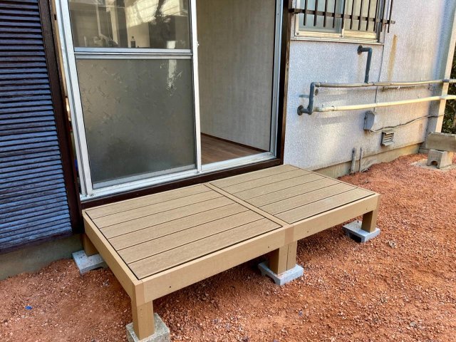 ヴィンテージBAR武蔵野川越　デザイナーズリノベ戸建 リビングから続くウッドデッキ