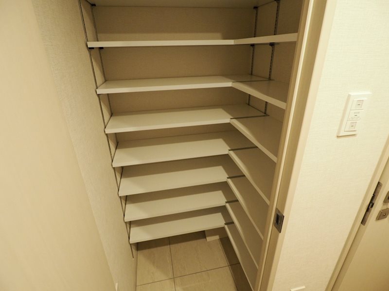 ワンルーフレジデンス上野御徒町10階 収納