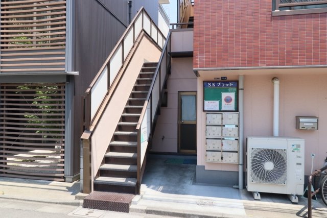 ＳＫフラット3階 エントランス