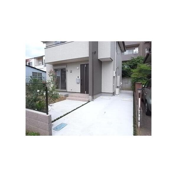 玉堤2丁目戸建 駐車場