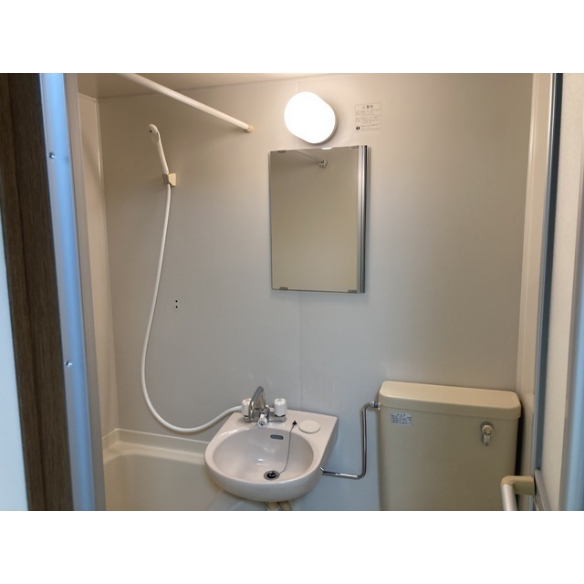 第100オーナーズビル202号室 内観