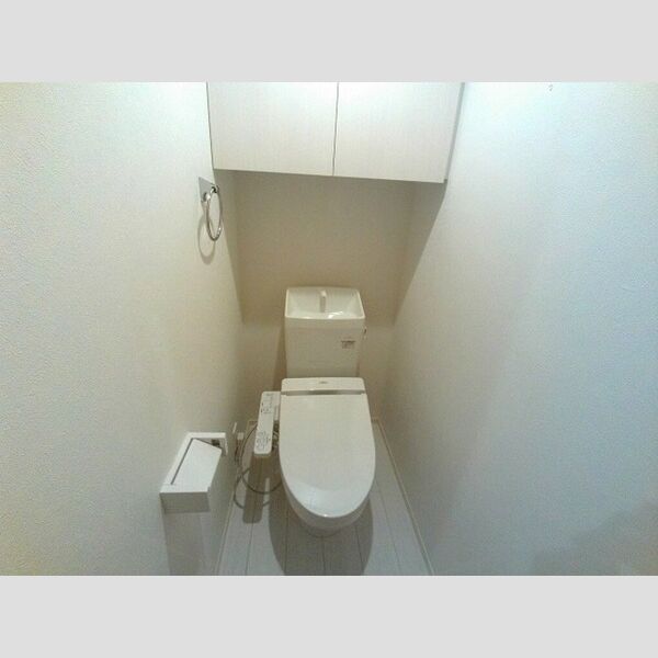 グランドウエスト横浜101号室 温水洗浄暖房便座付トイレ