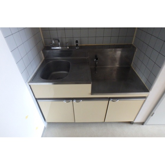 ハセベ椿森コーポ303号室 収納