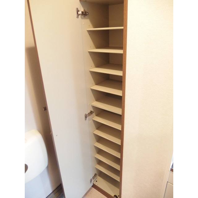 アンプルール フェール 本川越307号室 内観