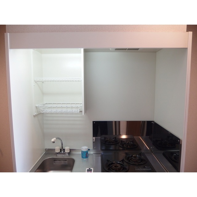 アンプルール フェール 上福岡Ⅱ102号室 キッチン