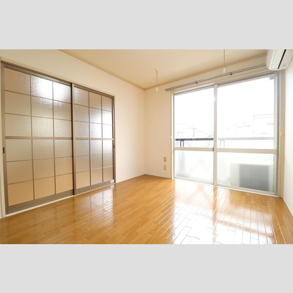 ハイツ定栄　A201号室 南側洋室5.9帖