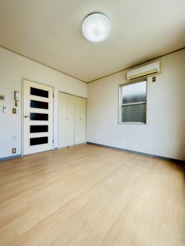 ドルフ鶴巻No.14 リビング