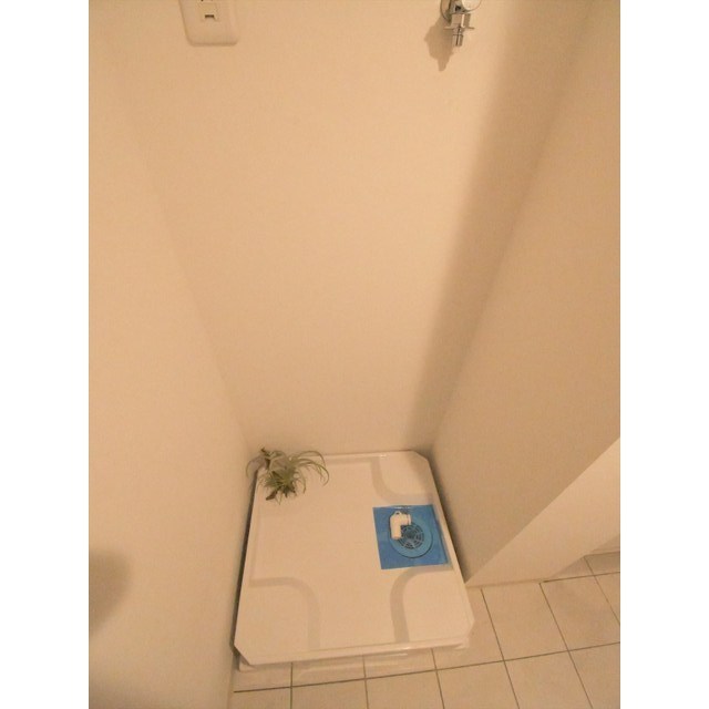 ＬＥＧＡＬＡＮＤ都立大学Ⅱ0102号室 室内洗濯機置場