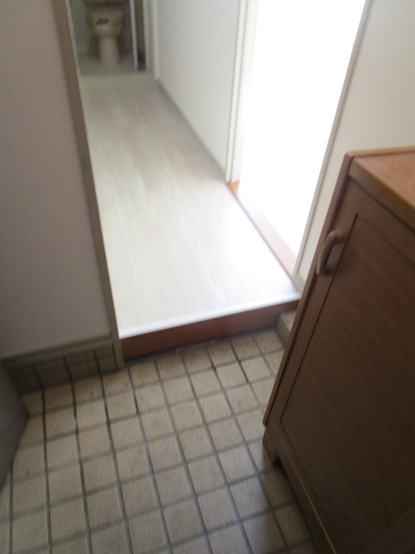 アカデミー徳丸2階 玄関