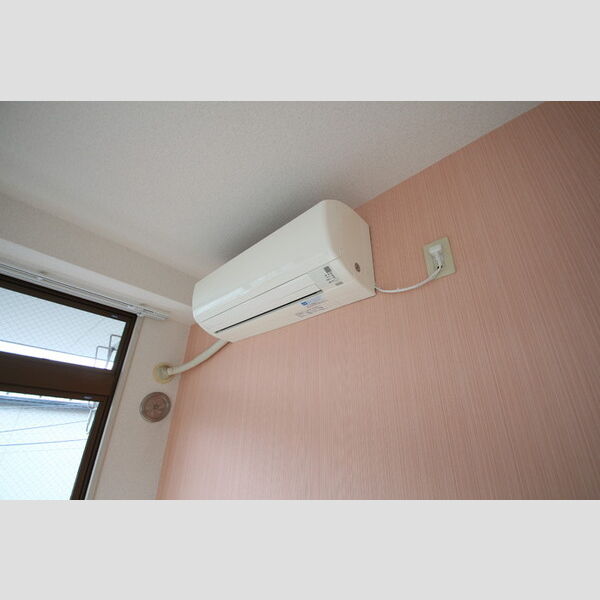 フラワーフィールドマンション201号室 エアコン