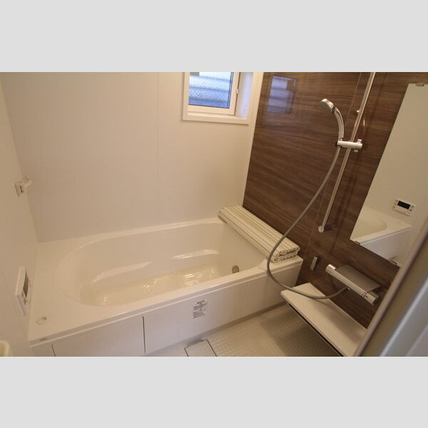 クレスト竹の塚 乾燥・追い焚き機能付きの一坪バス!