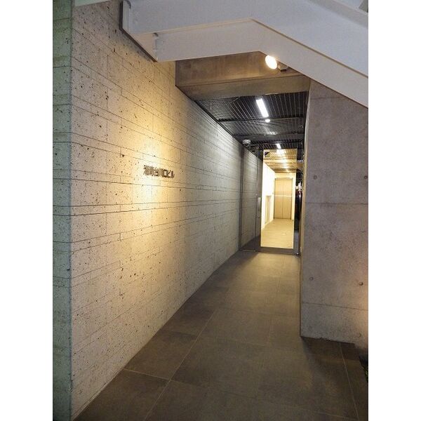 湘南台川口ビル エントランス