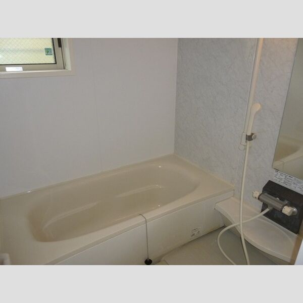 ソレイユⅡ 1坪タイプユニットバス(小窓付)