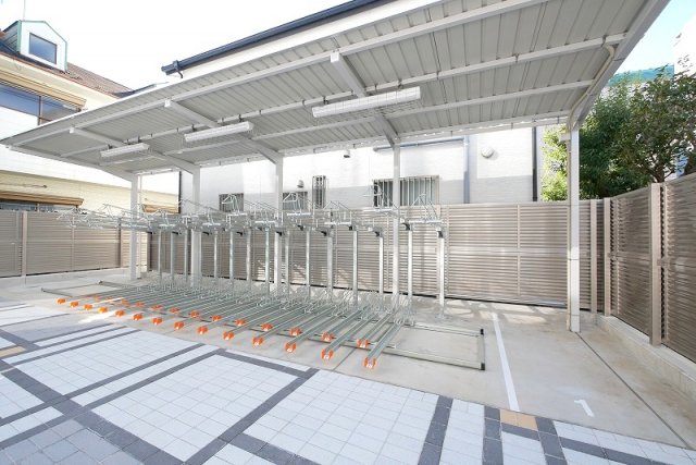 ラフィスタ方南町3階 外観