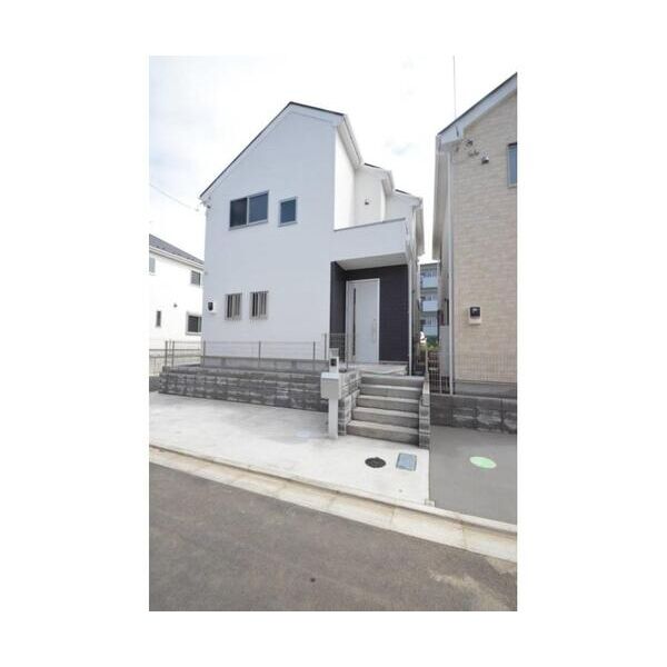 桜山レジデンス4号室 駐車場