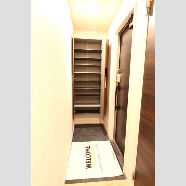 RENOM202号室 玄関