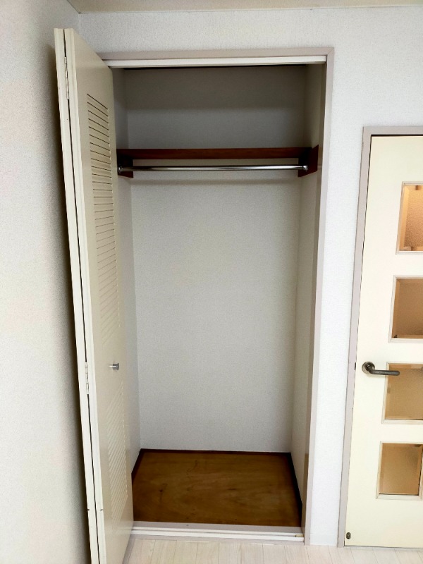 クレール成城2階 収納