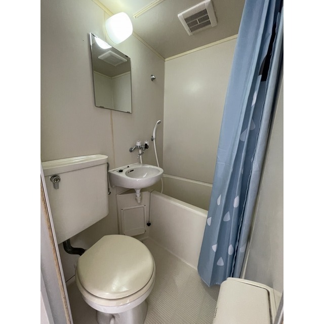 ＳＵＲＦ　ＨＯＵＳＥ214号室 内観