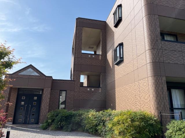 ビアン・ゼルコバ 外観写真（昼）