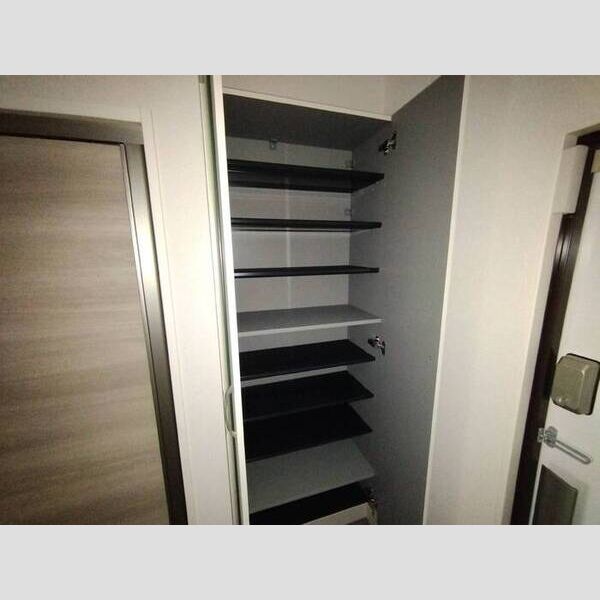 アヴァンス北烏山103号室 103号室　シューズボックス