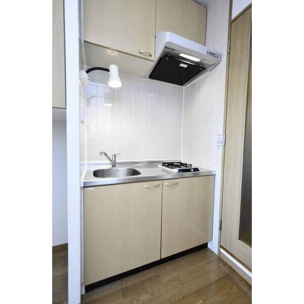 ロイヤルクレセント キッチン