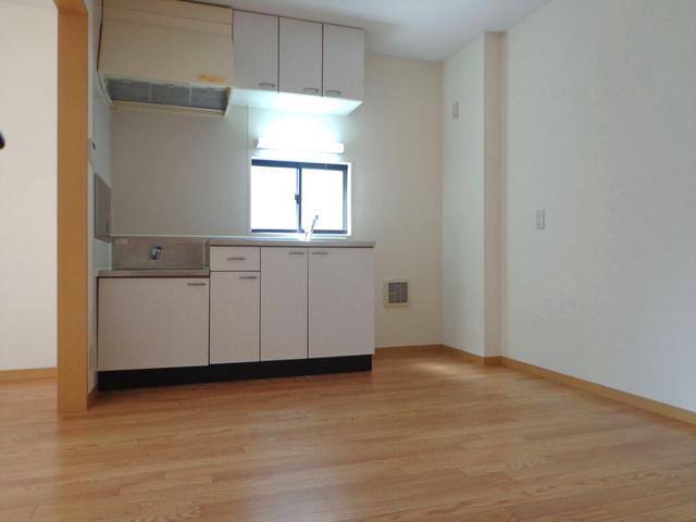 ガーデンハイム1階 リビング