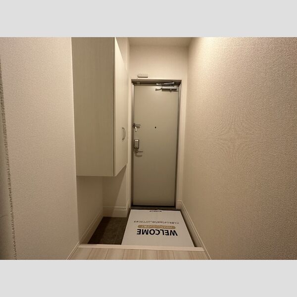 ウィステリア 玄関