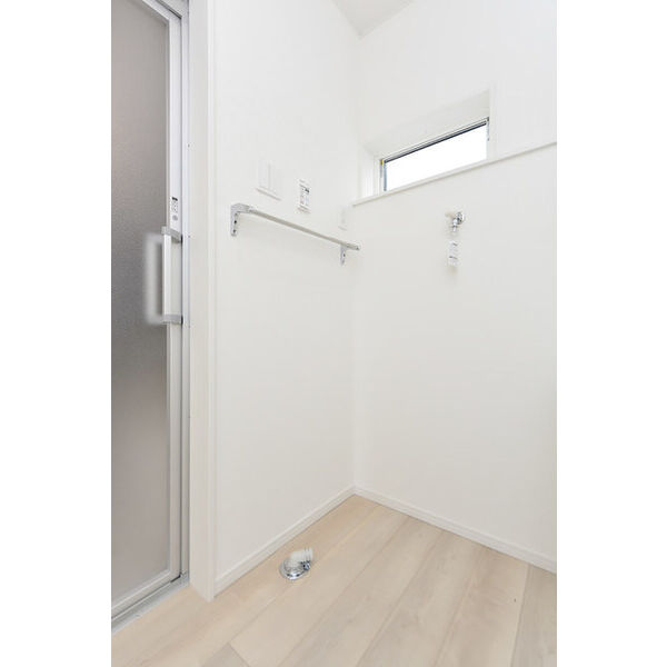 クレイドルガーデン伊勢原市下糟屋　第9　1号棟0001号室 洗濯機置場