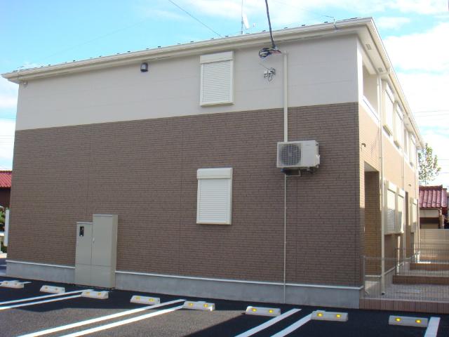 コンフォルト 外観写真（昼）