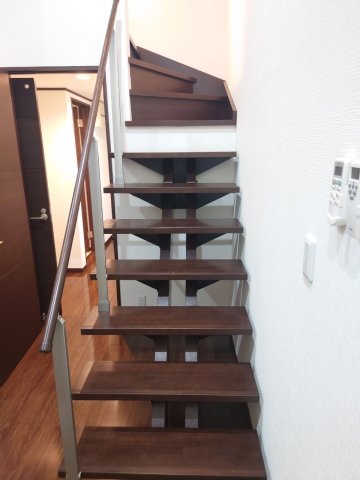 103号室