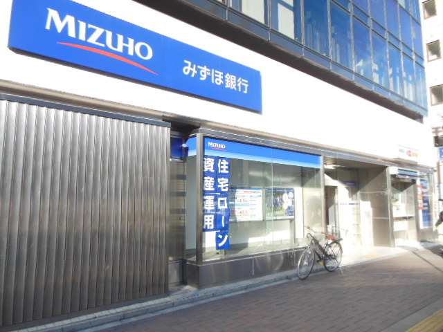 ガラ・ステーション四谷三丁目 【銀行】「みずほ銀行」まで174ｍ
