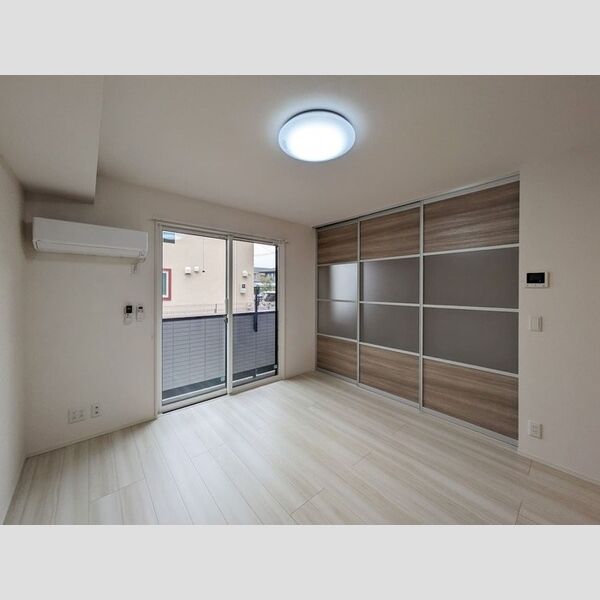 レスティングスウェル浦和 LDK11.61帖