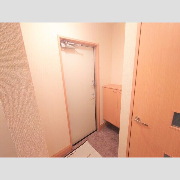 KTアパートメント101号室 玄関