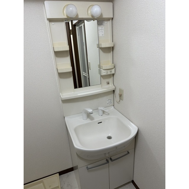 プレジール I 内観