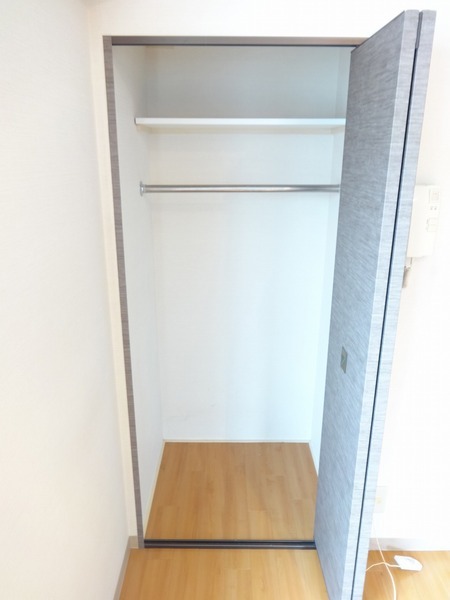 アポーラ中野307号室 収納