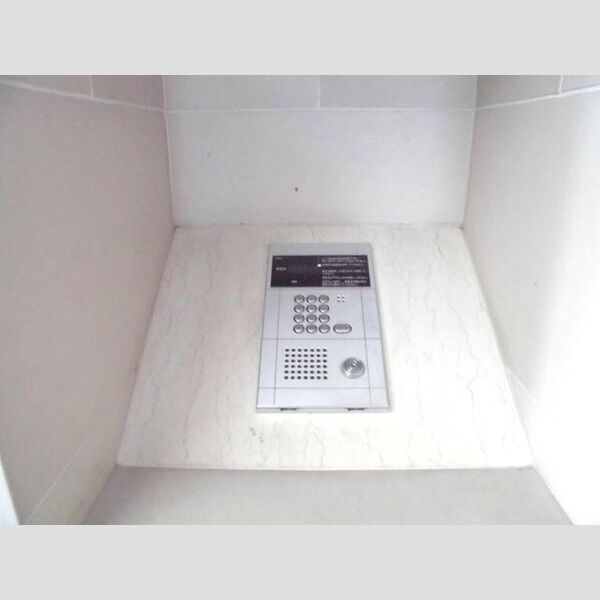 ハイフラットワン602号室 オートロック