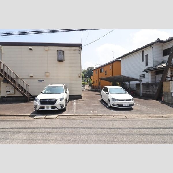 花嶋ハイツ　A・B・C 駐車場