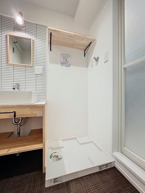 リシェル氷川台3階 室内洗濯機置場