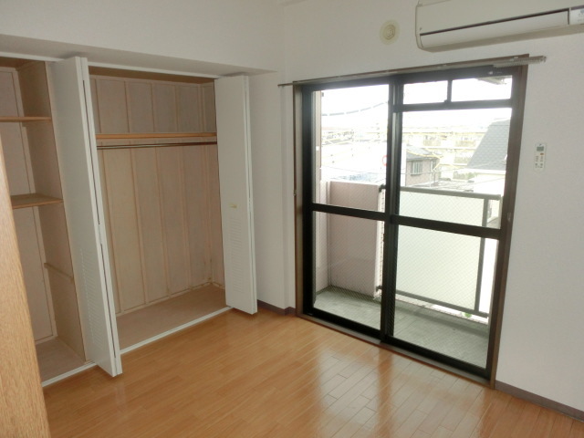 リヴェール高幡７ リビング