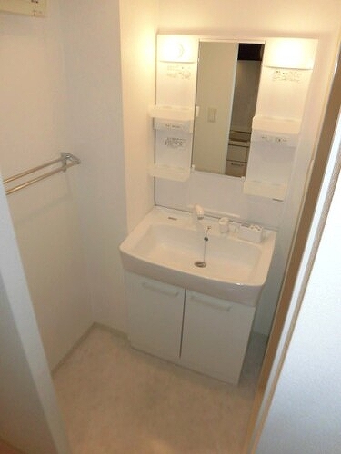 フェリース横濱7階 洗面所　※2022年8月撮影