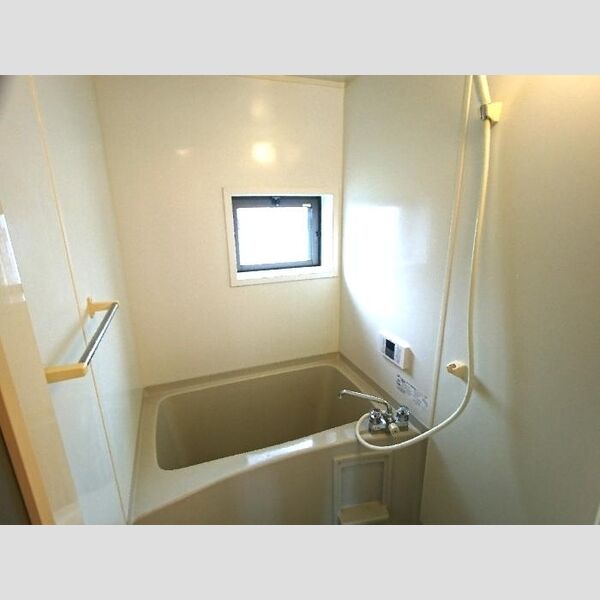 トマトハイツ　一/二/三番館1-202号室 バス