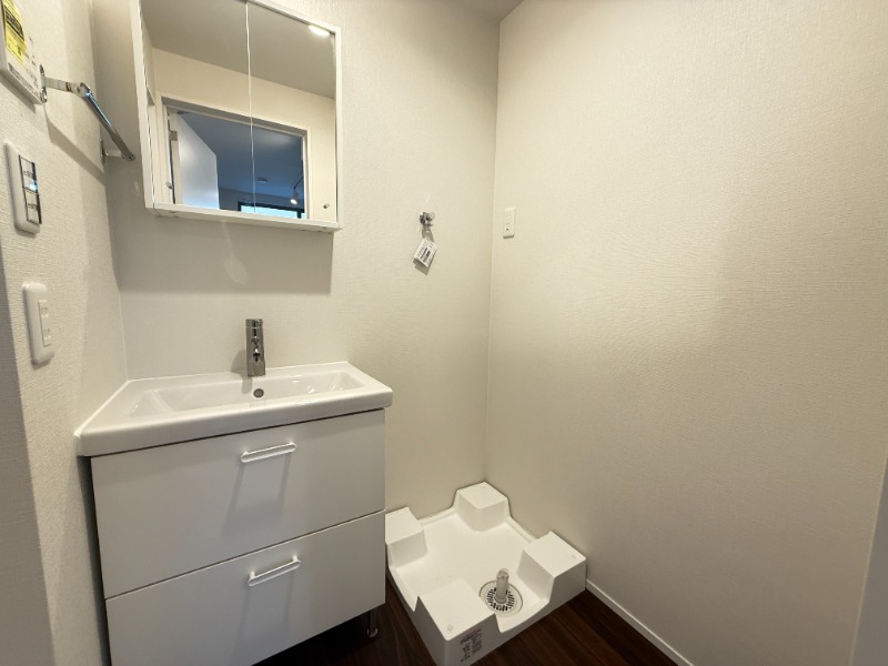 カーサ本木1階 独立洗面台