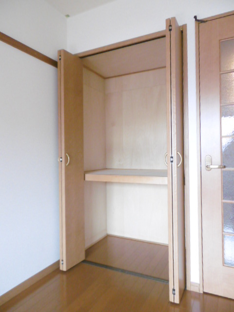 ロイヤルコート北野0201号室 収納
