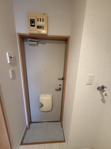 ウィステリアK204号室 玄関