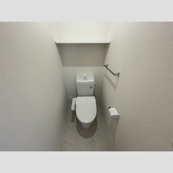 オルメル201号室 トイレ　温水洗浄暖房便座