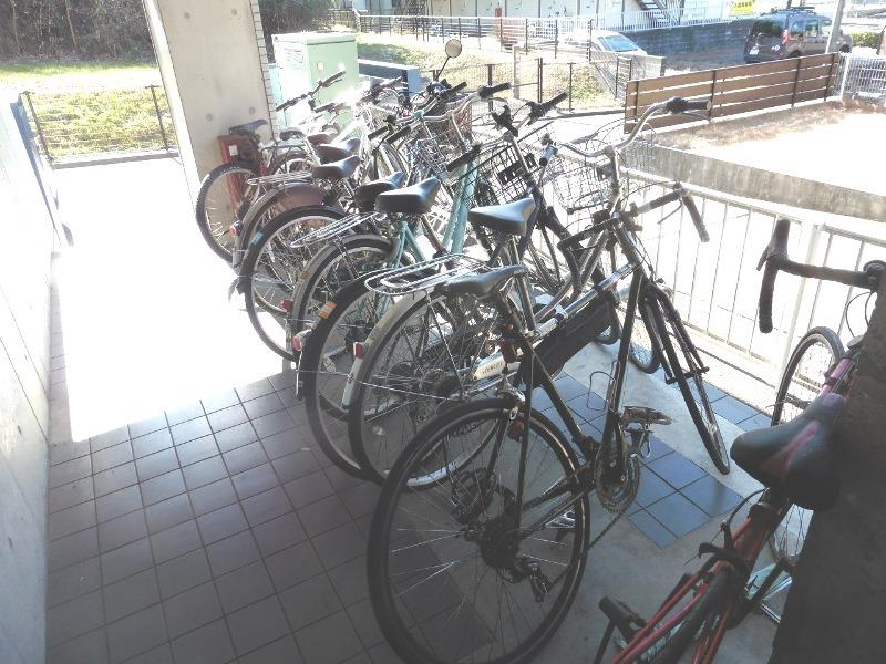 ジュネス南大沢3階 駐輪場あり♪