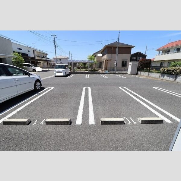 ウィルモア09 駐車場