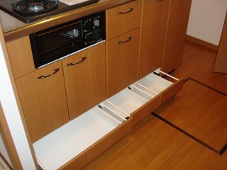 メゾン・ド・オリーブ キッチン収納