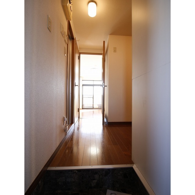 アムール Arai201号室 玄関